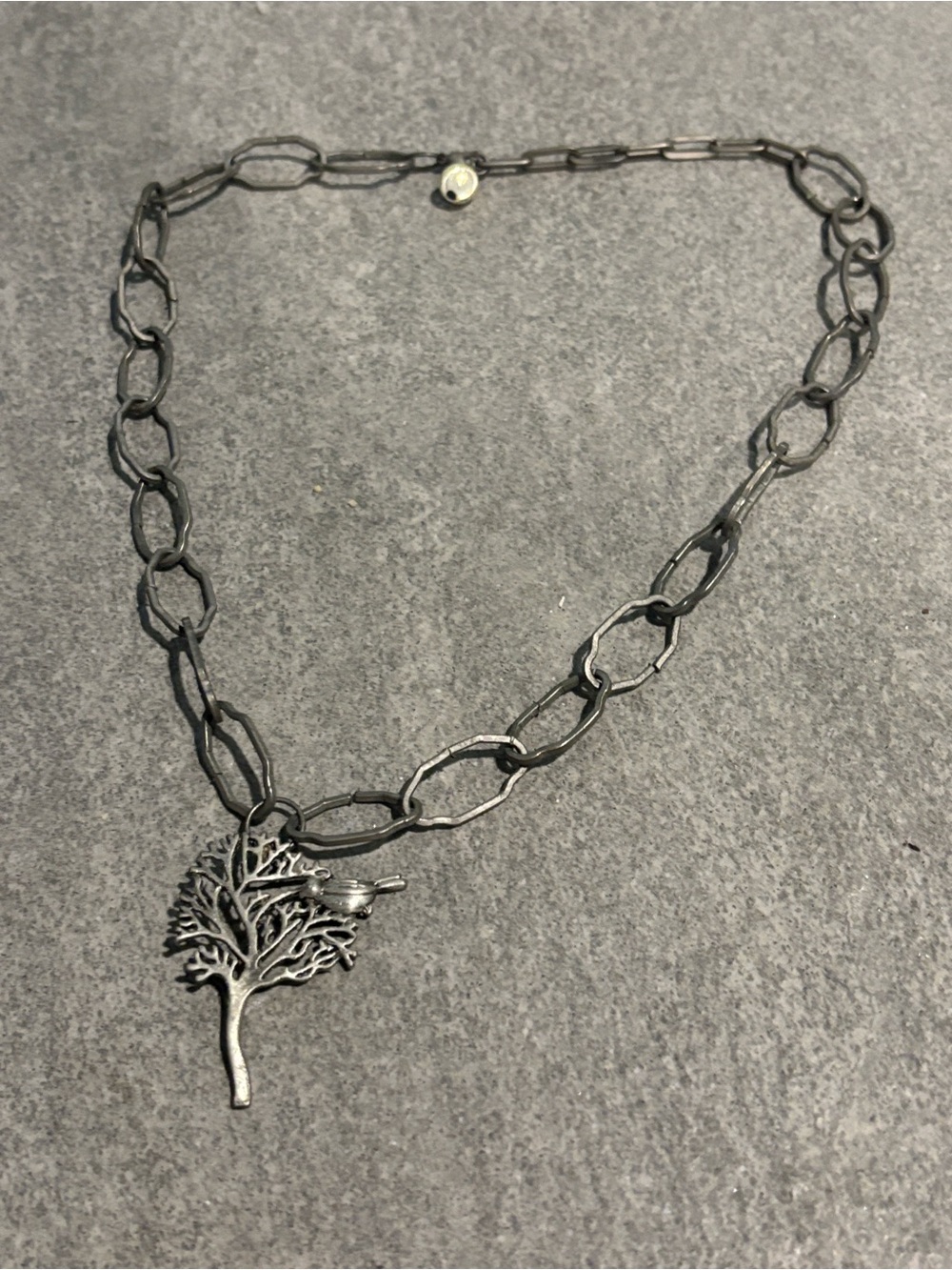 Vintage 1980’s Silvertone (Pewter?) Tree Pendant Link Necklace Women Jewelry 21”